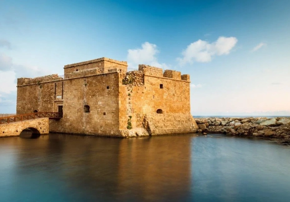 destination-paphos-castle