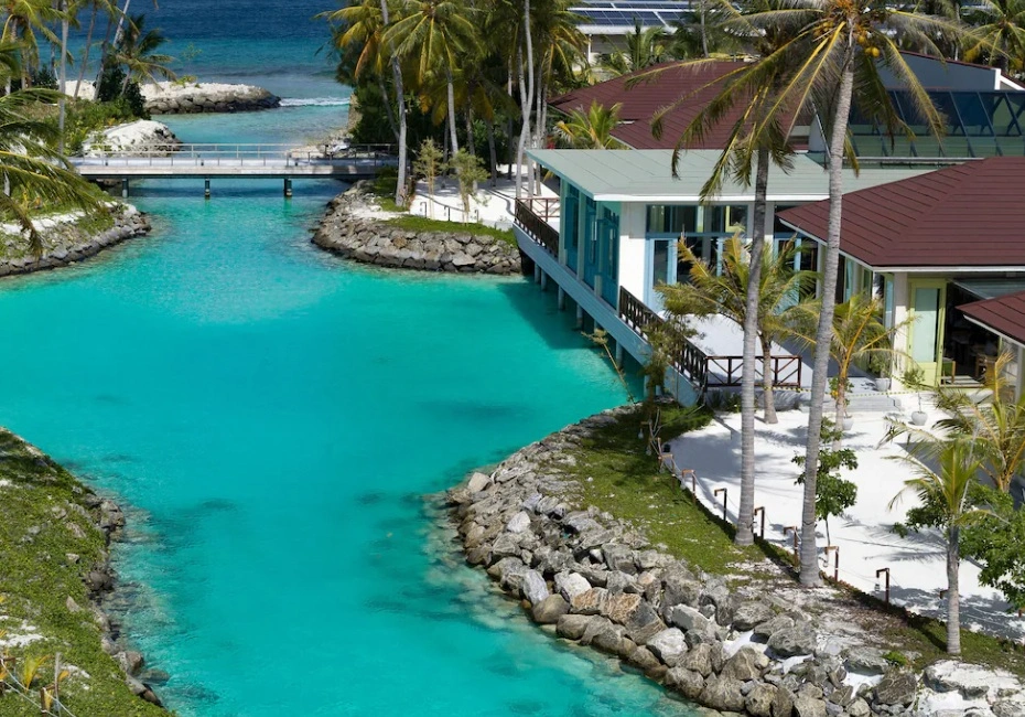 hotel-oblu-xperience-ailafushi-exterior-2