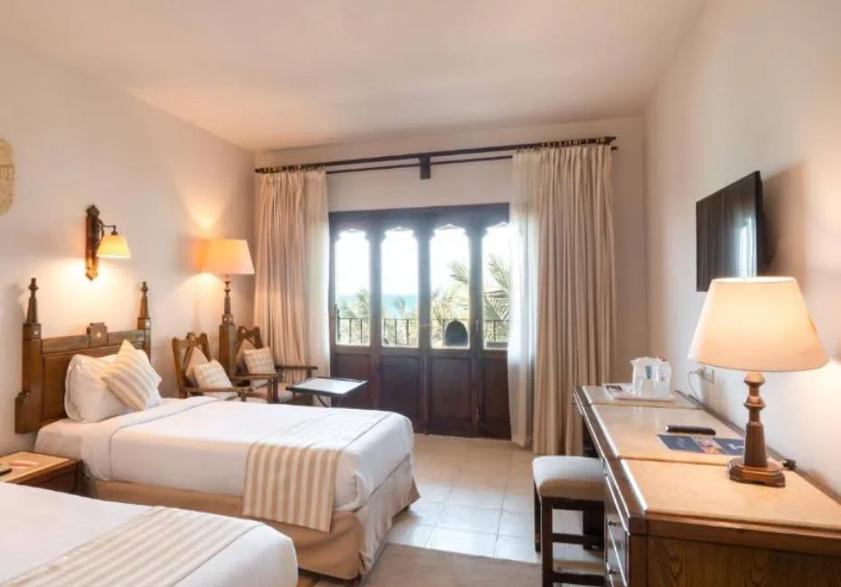 hotel-sunny-days-el-palacio-resort-spa-room