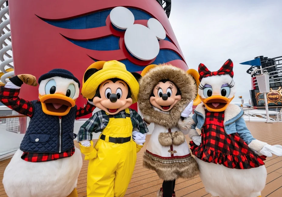 cruise-disney-magic-exterior-2