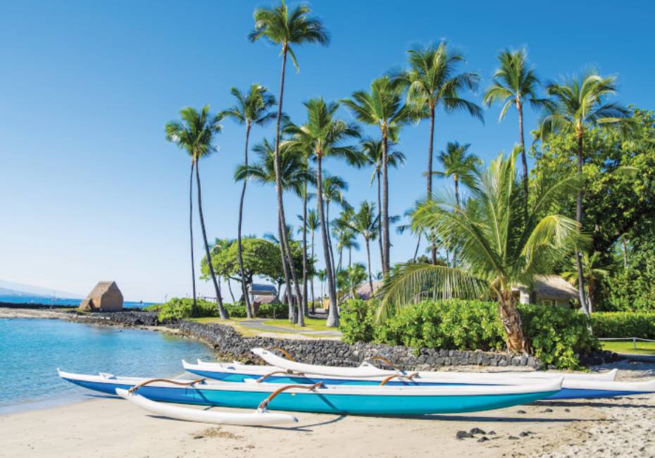 destination-kamakahonu-beach