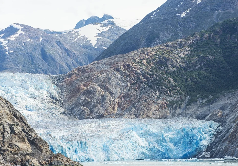 destination-tracy-arm-fjord