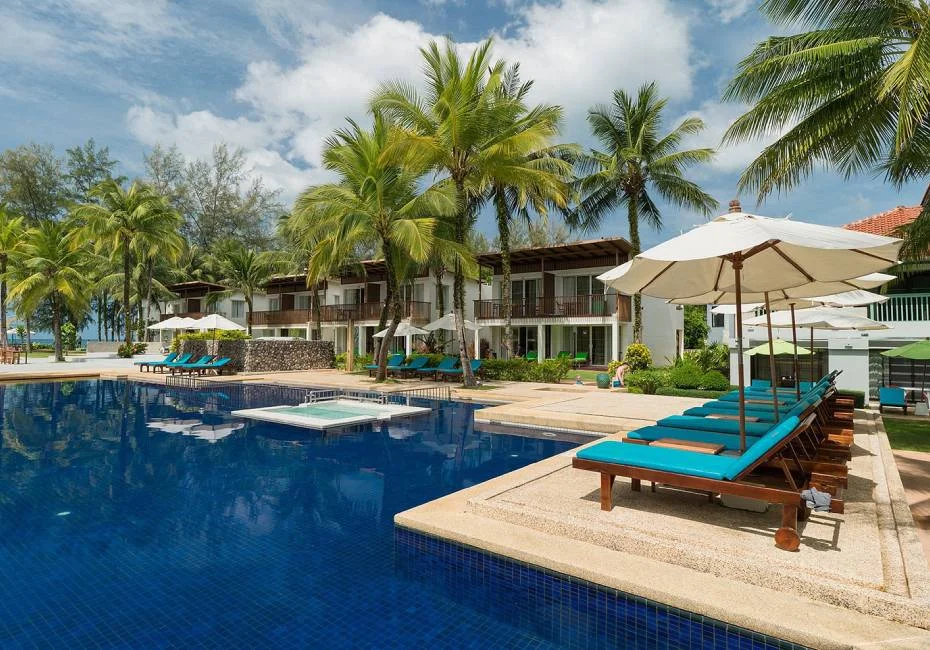hotel-briza-beach-resort-exterior
